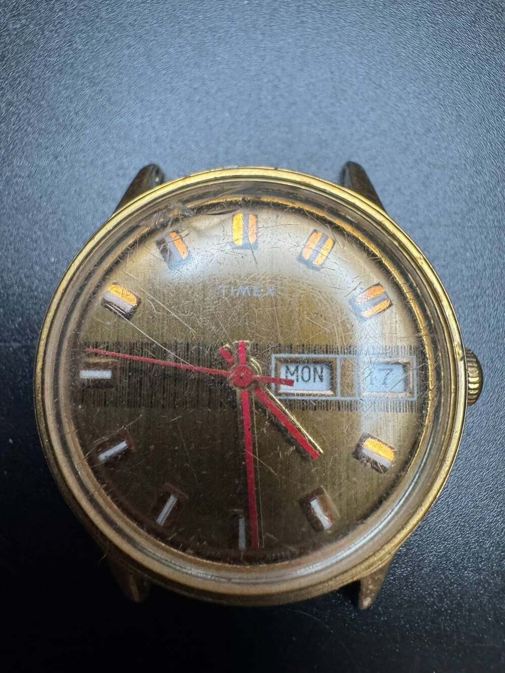 Vintage Timex Mens Wristwatch Head Gold Tone Day Date Dial Watch 16860-02774